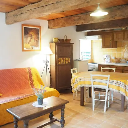 Pretty With Private Garden, * Redortiers